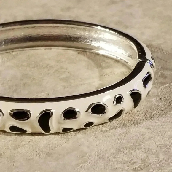 Enameled Deco Animal Print Bangle Bracelet - Picture 6 of 6